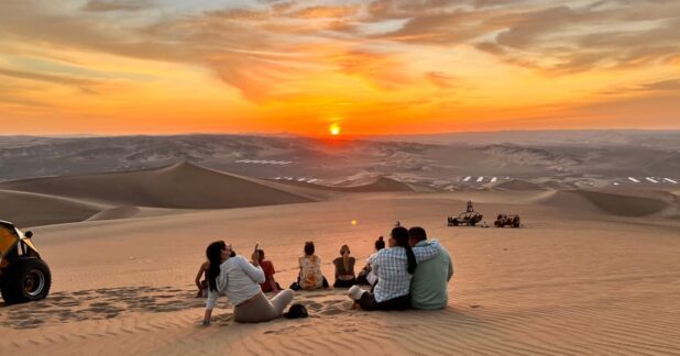 sunset Huacachina